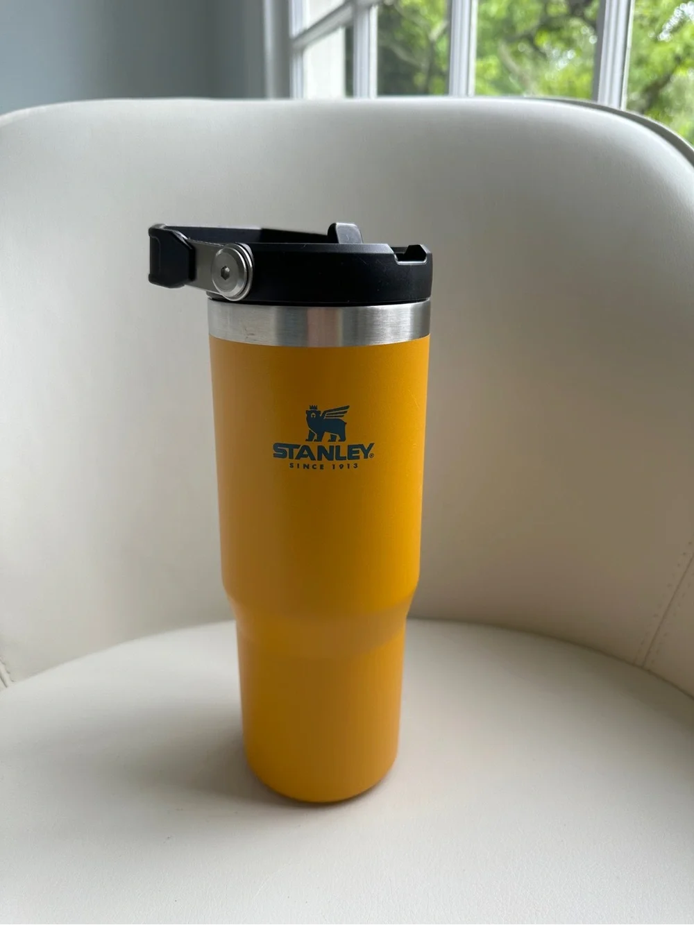 Stanley Gold Straw Flip Top 30 oz Tumbler Water Bottle - Picture 2 of 7